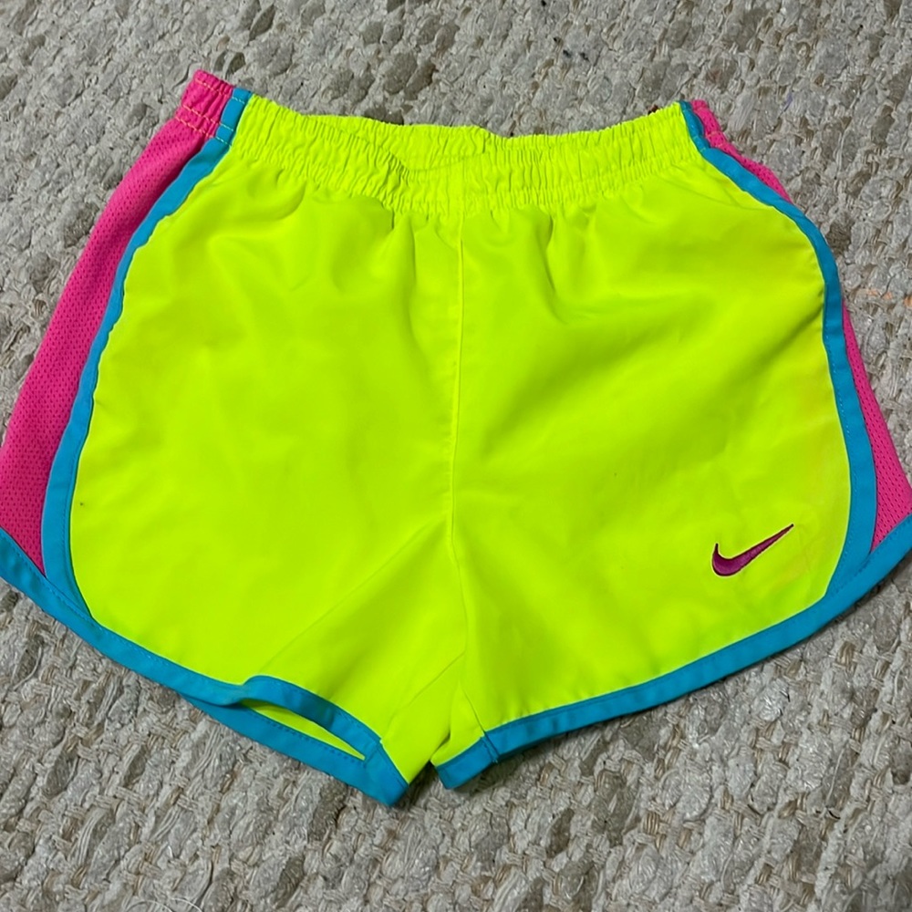 Nike short girls
